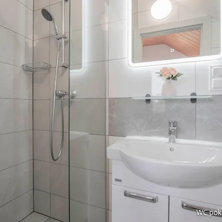 Remus House - Idealny Dla Par & Tylko 2-osobowe Pokoje, Dzieci Od 12 Lat, Bezplatny Parking Apartment *