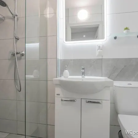 Remus House Apartments Spokojny Wypoczynek Dla Par, Tylko Pokoje 2-Osobowe