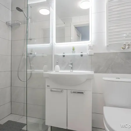 Remus House Apartments Spokojny Wypoczynek Dla Par, Tylko Pokoje 2-Osobowe