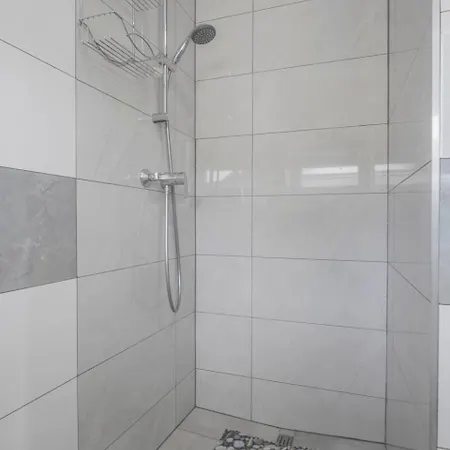 Remus House Apartments Spokojny Wypoczynek Dla Par, Tylko Pokoje 2-Osobowe