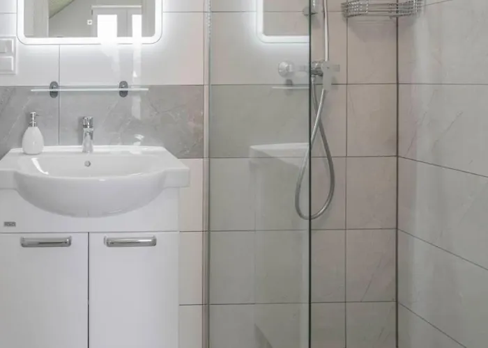 Remus House - Idealny Dla Par & Tylko 2-osobowe Pokoje, Dzieci Od 12 Lat, Bezplatny Parking Jastrzębia Góra